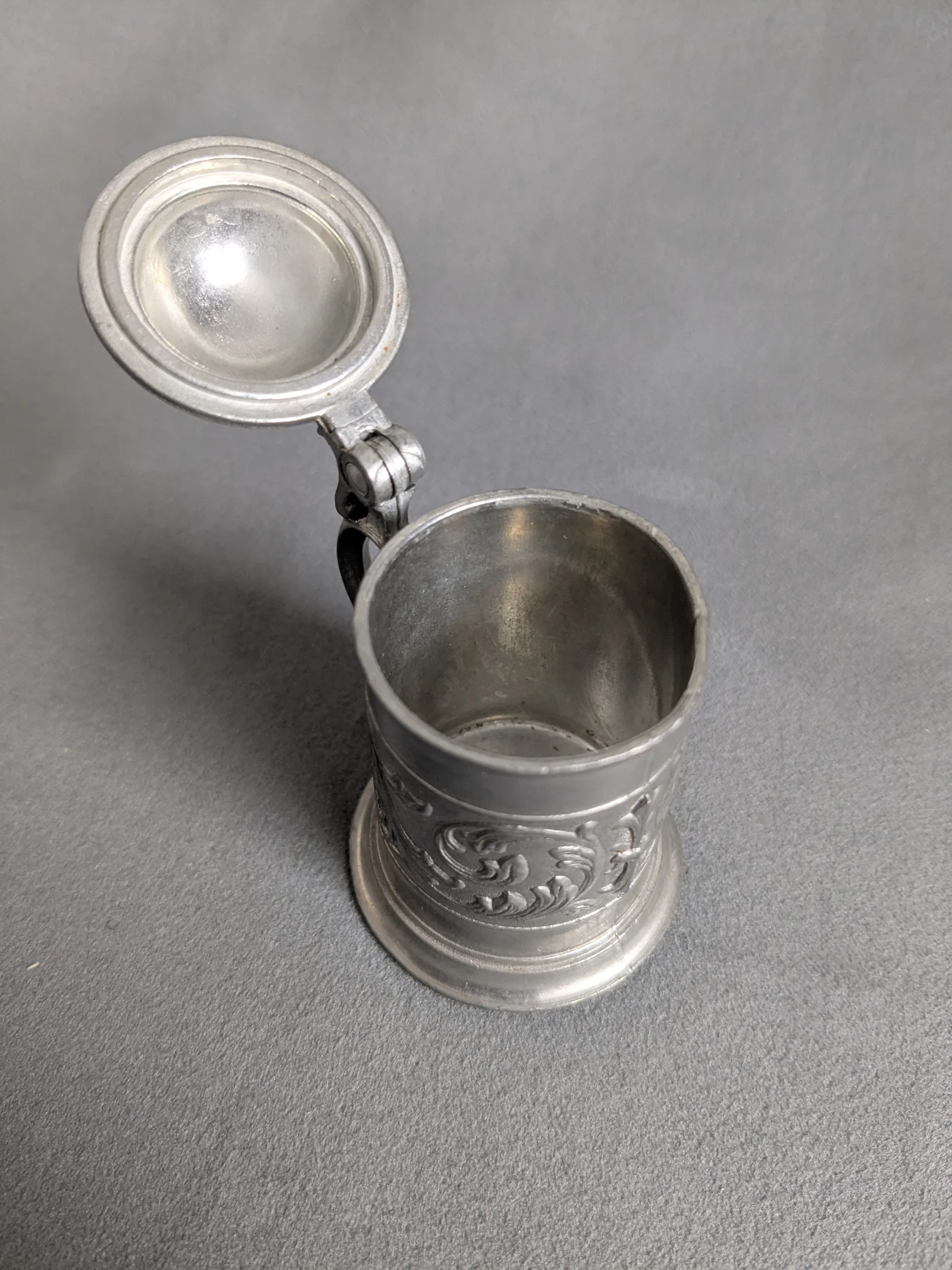 Mini Zinnkrug SKS 95% mit Deckel 6cm – Sammler Puppenstube