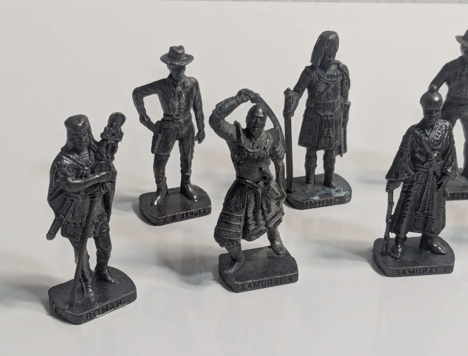 Ferrero Klassik Metalfiguren Dunkel