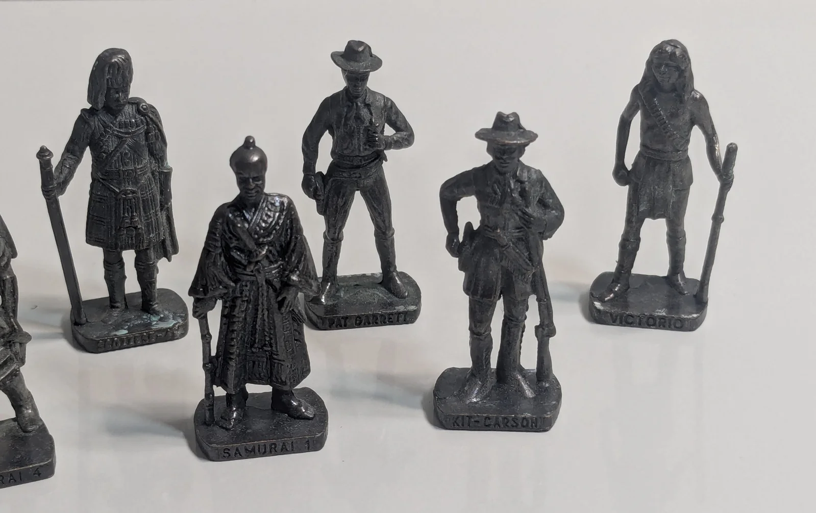 Ferrero Klassik Metalfiguren Dunkel
