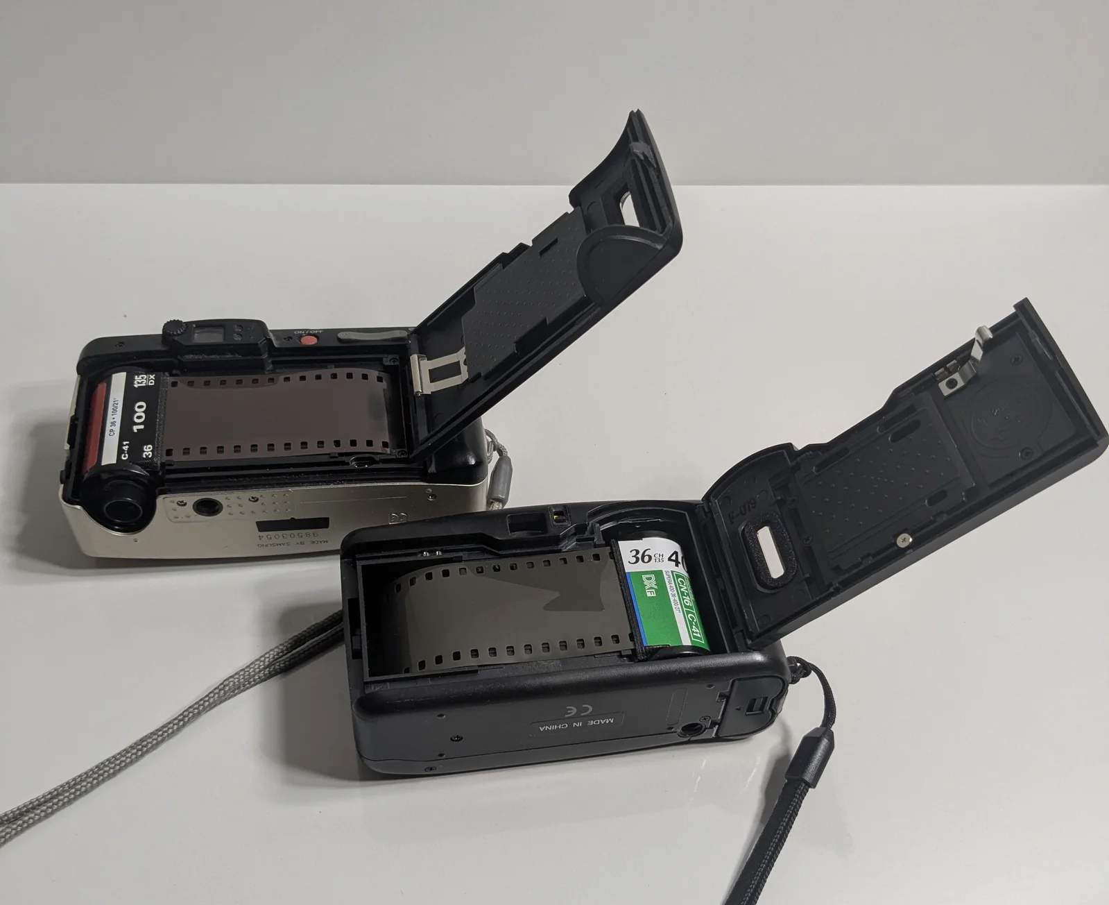 Samsung Fino 105 XL & Traveler AF Mini Date Analogkamera Konvolut